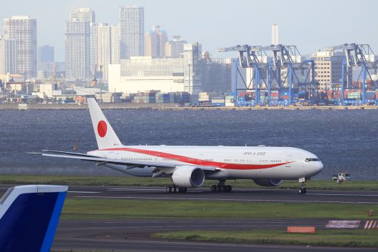 日本国政府専用機 B777-300ER 80-1111