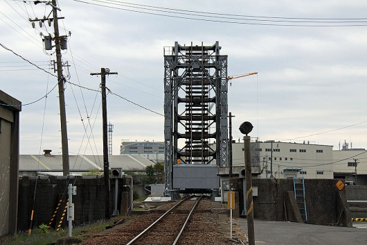 日本で唯一の可動式鉄道橋梁「末広橋梁」