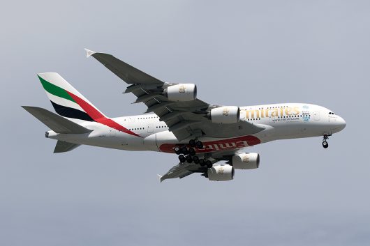 EK/UAE/エミレーツ航空 A380 A6-EEJ