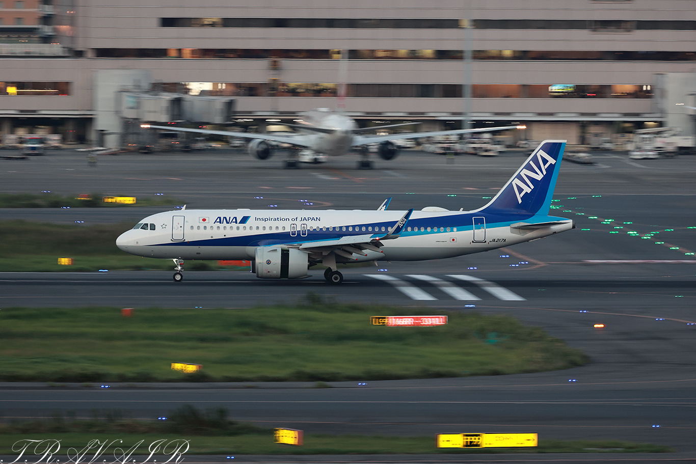 NH/ANA/全日空 NH658 A320Neo JA217A