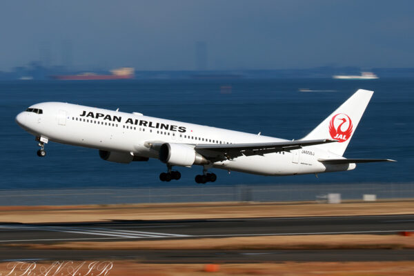 JL/JAL/日本航空 JL555 B767-300ER JA658J
