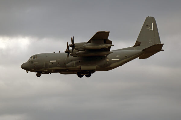 USAF/アメリカ空軍 C-130 15731