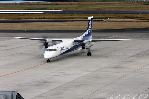 NH/ANA/全日空 NH503 DHC-8-400 JA842A

