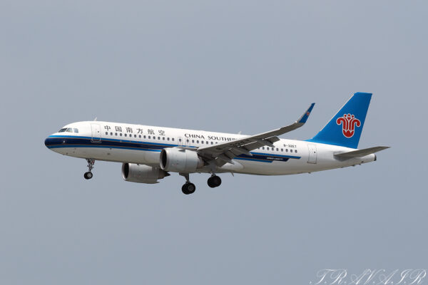 CZ/CSN/中国南方航空 CZ6077 B737-800 B-32ET