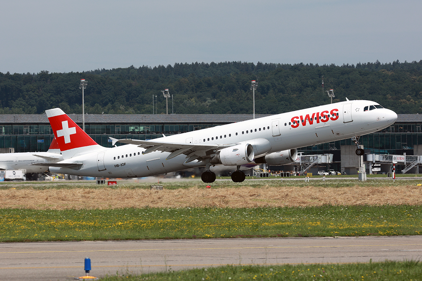 LX/SWR/スイス国際航空 LX2174 A321 HB-IOF