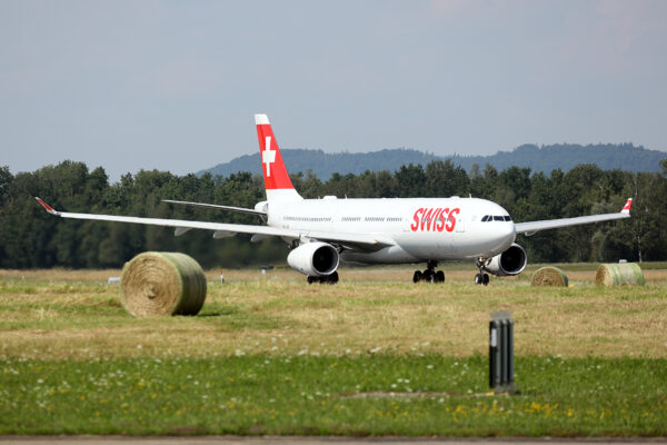 LX/SWR/スイス国際航空 LX160 B777-300ER HB-JNB
