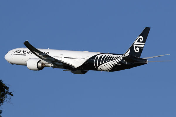 NZ/ANZ/ニュージーランド航空 NZ94 B777-300ER ZK-OKV