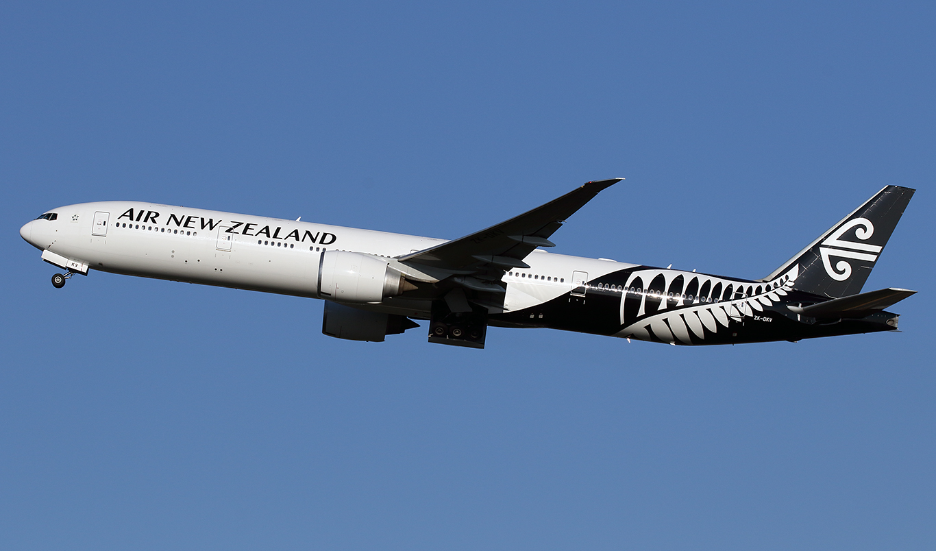 NZ/ANZ/ニュージーランド航空 NZ94 B777-300ER ZK-OKV