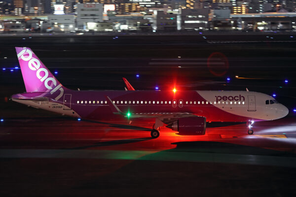 MM/APJ/ピーチアビエーション  A320 JA206P