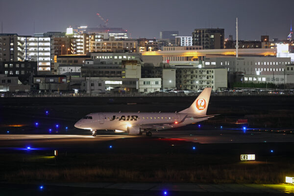 JL/JAL/日本航空  E-170 JA212J