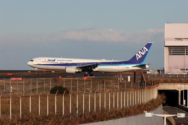 NH/ANA/全日空 NH28 B767-300ER JA611A