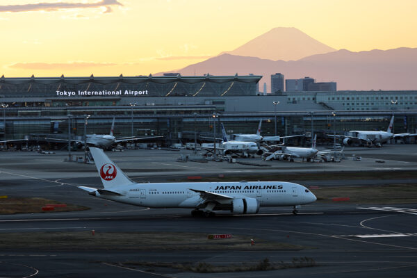 JL/JAL/日本航空 JL24 B787-8 JA832J