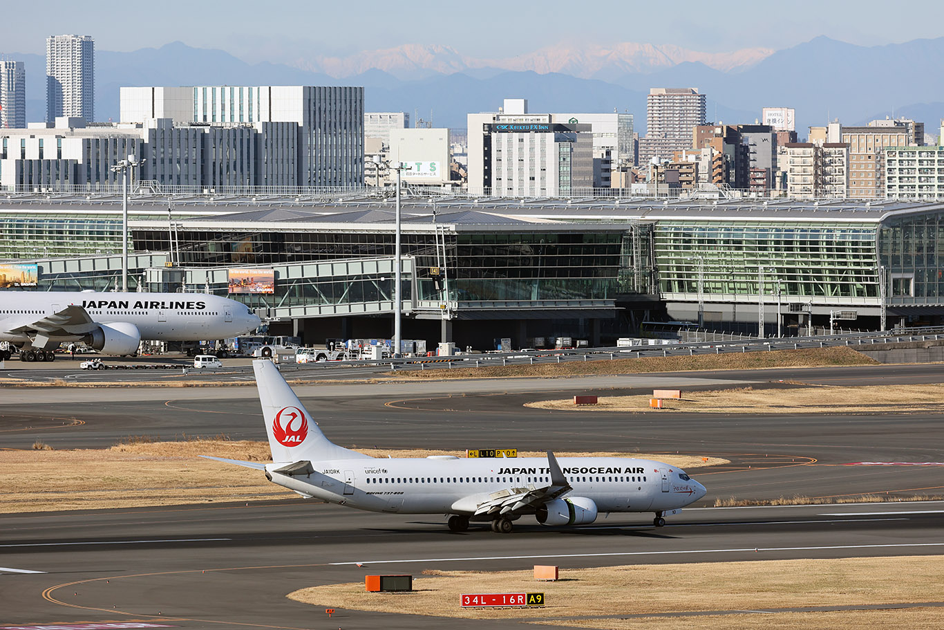 NU/JTA/日本トランスオーシャン航空 B737-800 JA10RK