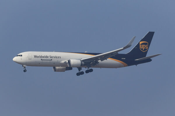 5X/UPS/ユナイテッドパーセルサービス 5X196 B767-300ER N218UP