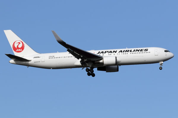 JL/JAL/日本航空 JL752 B767-300ER JA608J
