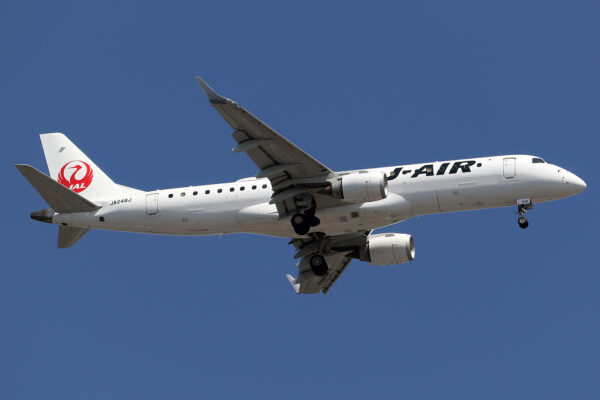 JL/JAL/日本航空 JL692 ERJ190 JA248J