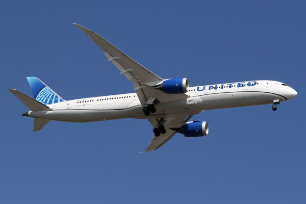 UA/UAL/ユナイテッド航空 UA881 B787-10 N12021