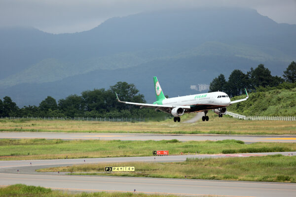 BR/EVA/エバー航空 BR122 A321 B-16226