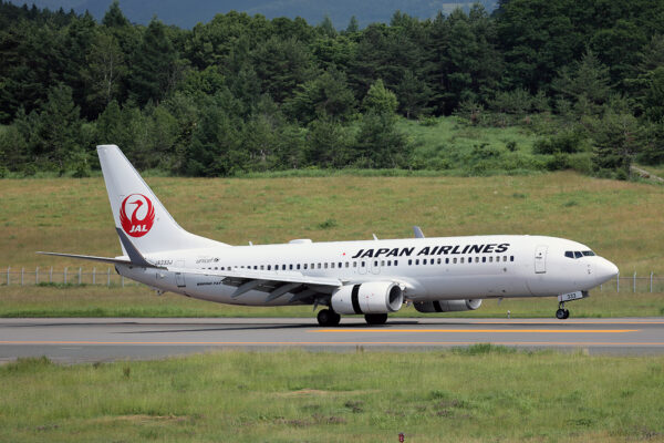 JL/JAL/日本航空 JL145 B737-800 JA333J