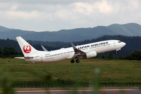 JL/JAL/日本航空 JL146 B737-800 JA333J