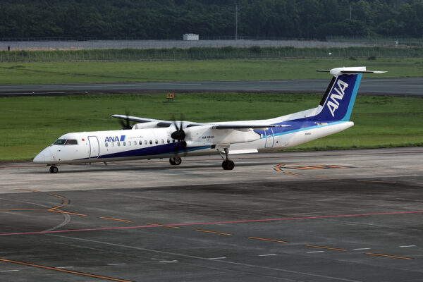NH/ANA/全日空 NH521 DASH8 JA851A