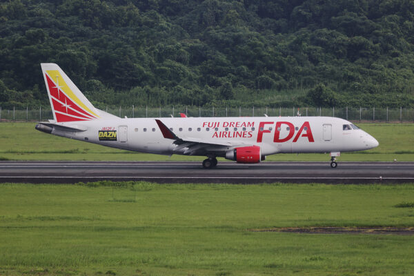JH/FDA/フジドリームエアラインズ JH321 Embraer 175 JA12FJ