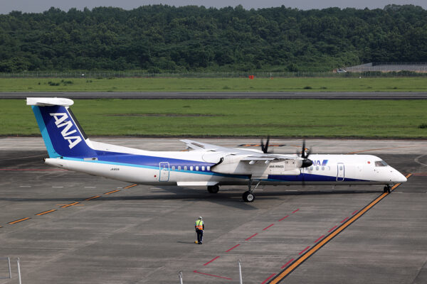 NH/ANA/全日空 NH524 DASH8 JA851A