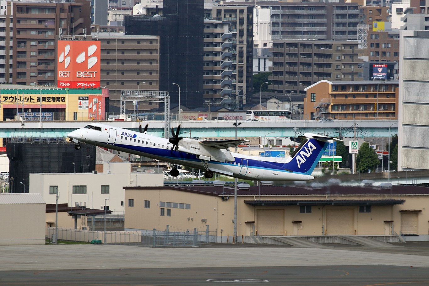NH/ANA/全日空 NH4910 DASH8 JA845A