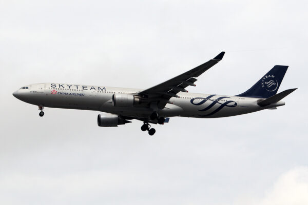 CI/CAL/チャイナエアライン A330-300 B-18311