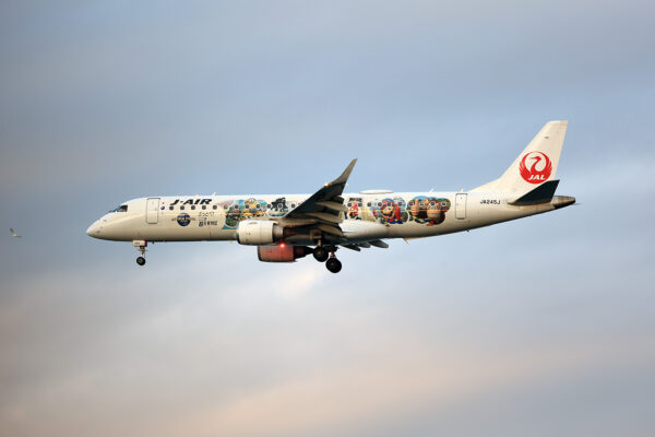 JL/JAL/日本航空 ERJ190 JA245J