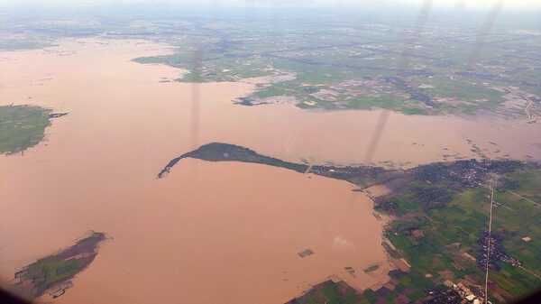 川なのか水田なのか?