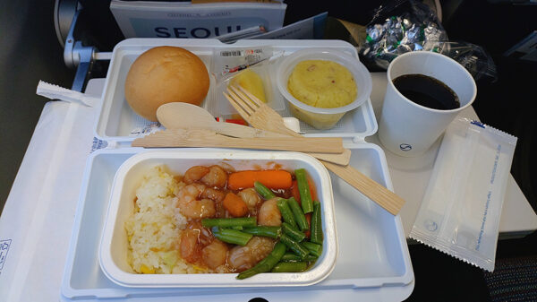 KE2131の機内食